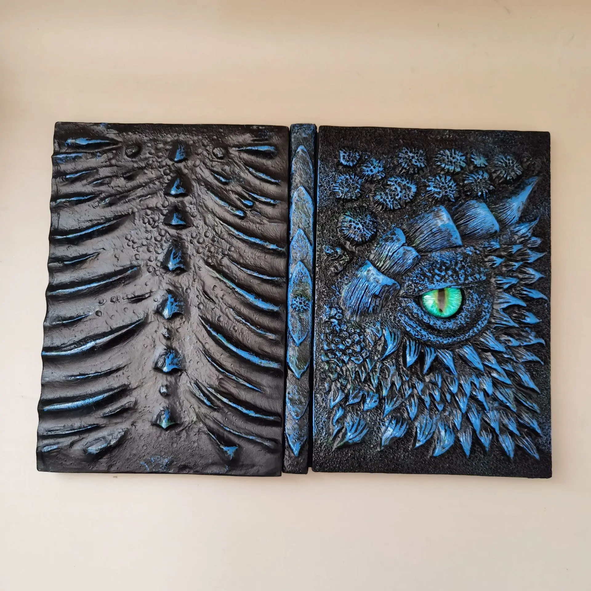 Cthulhu 3D Embossed Notebook B - Stationery 评论和价格
